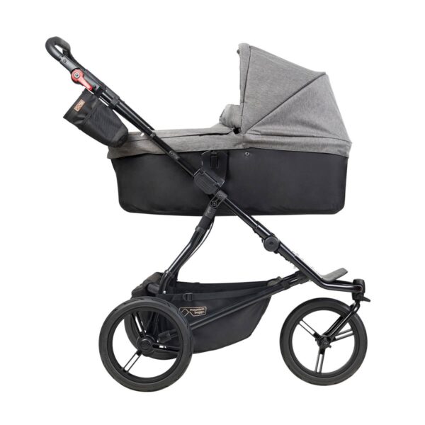 2111983771_3215_5c503537a89557_03805476_Mountain-Buggy-urban-jungle-herringbone-luxury-collection-with-carrycot-plus-in-lie-flat-mode-side.jpg
