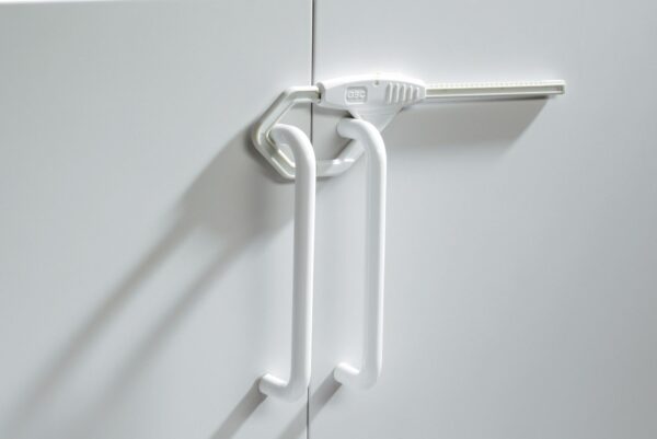 8269_babydan_cabinet_lock_double