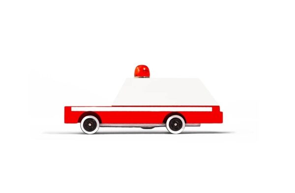 Candylab-puidust-manguauto-Ambulance
