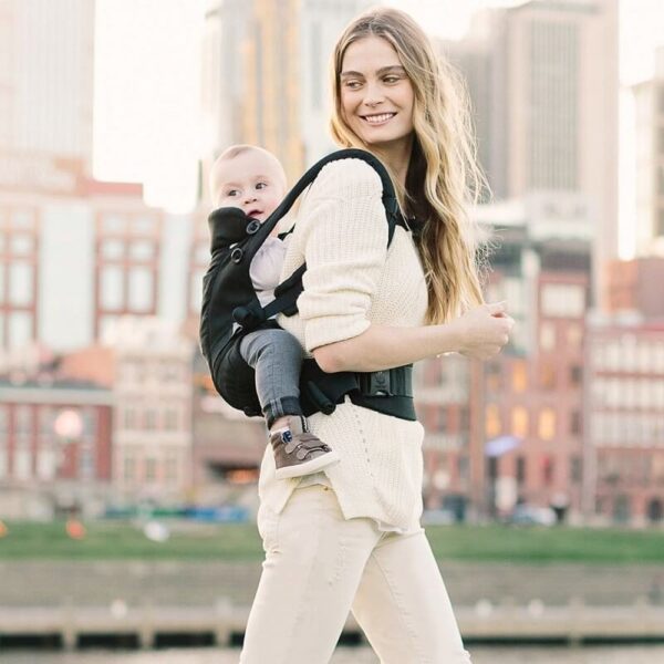 Ergobaby-Adapt-kandekott-Black1
