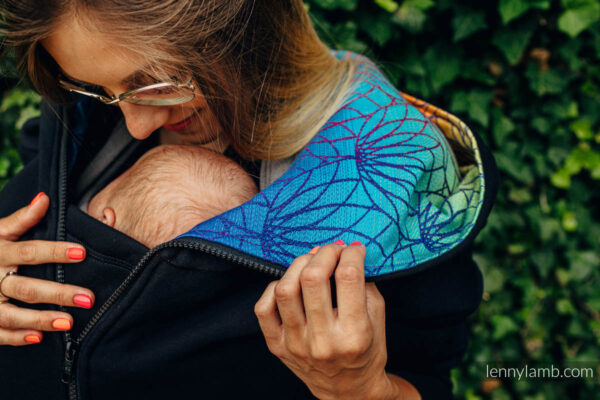 LennyLamb-lapsekandmise-pusa-Black-with-Rainbow-Lotus1