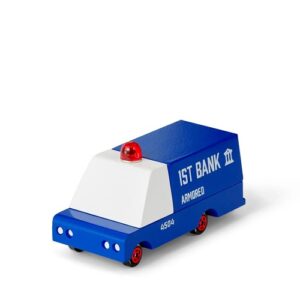 candylab-puidust-manguauto-armored-van