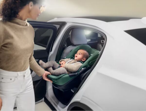 maxi-cosi-pebble-pro-360-familyfix-360-pro-turvahall.jpg