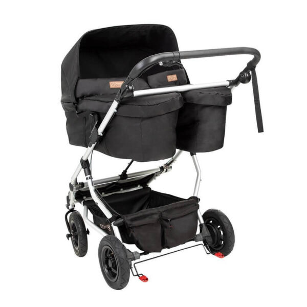 mountain-buggy-duet_reverse_3qtr_carrycot_plus_for_twins_lie_flat.jpg