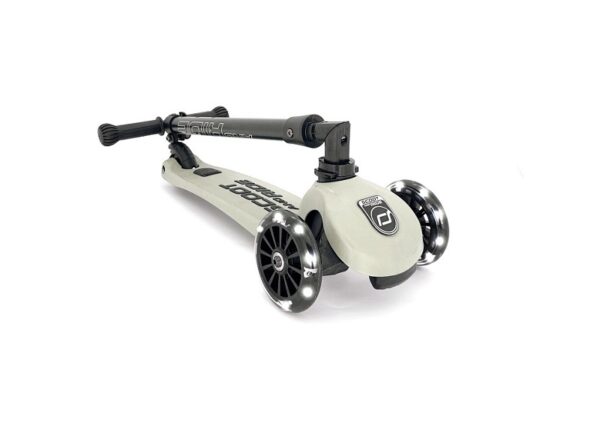 scoot-and-ride-highwaykick-3-toukeratas-ash