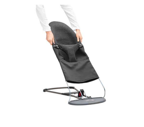 BabyBjörn-lamamistooli-Baby-Bouncer-Bliss-istmekate-Charcol-Grey-Jersey