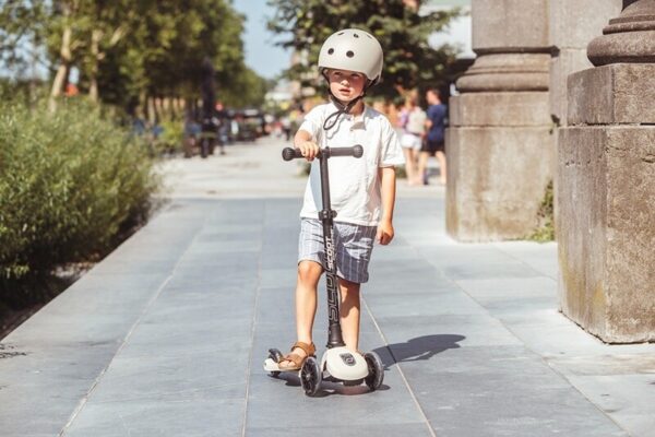Scoot-and-Ride-tõukeratas-Highwaykick3-LED-ash