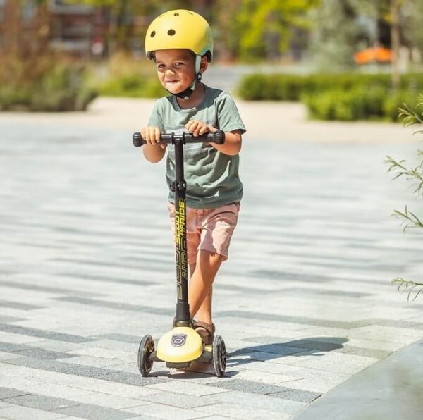 Scoot-and-Ride-tõukeratas-Highwaykick3-LED-lemon