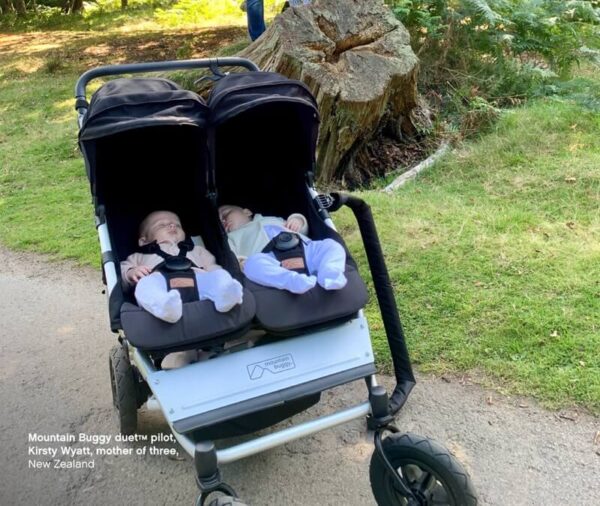 Mountain Buggy Duet double stroller - Image 2