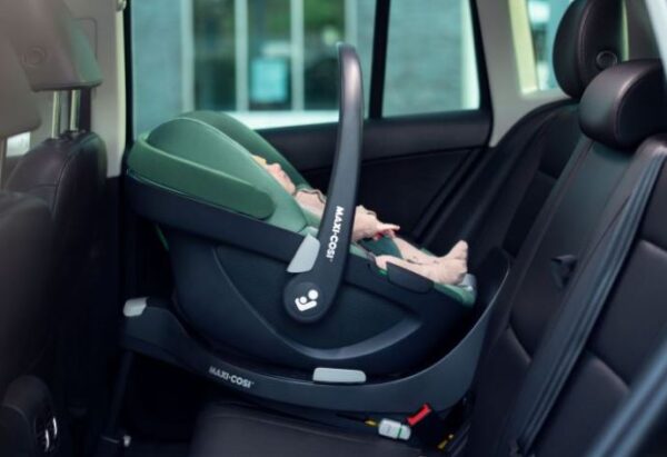 maxi-cosi-pebble-360-turvahall-beebile