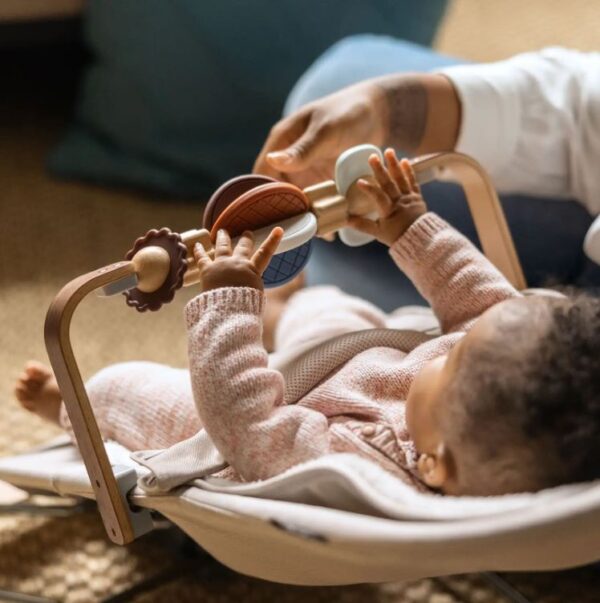 uppababy-mira-bouncer-toy-bar-wonder-wheel